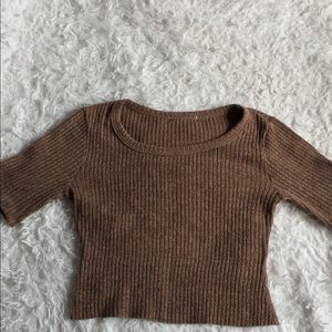 Cute cropped brown t shirt